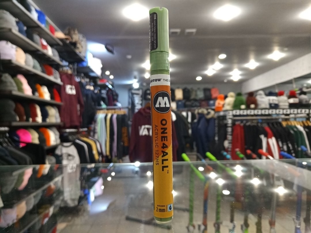 Molotow Маркер ONE4ALL 127HS акриловый 127304 (226) металлик зеленый 2 мм - фото 10885