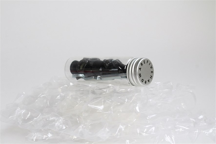 Винты FiveHardware Big black стандарт