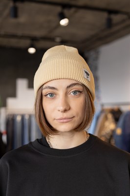 Шапка БОРДШОП1 Volknit бежевая